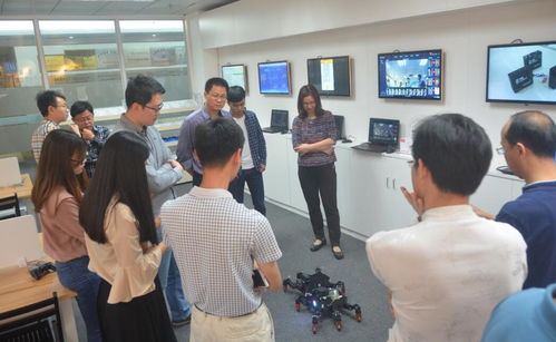 泰迪科技大数据与人工智能产品体验厅迎来首批高校领导考察，开启公共数据服务新篇章